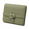 Portafoglio da donna 19 x 10 x 3 cm in materiale sintetico effetto pelle verde salvia con chiusura a laccetto